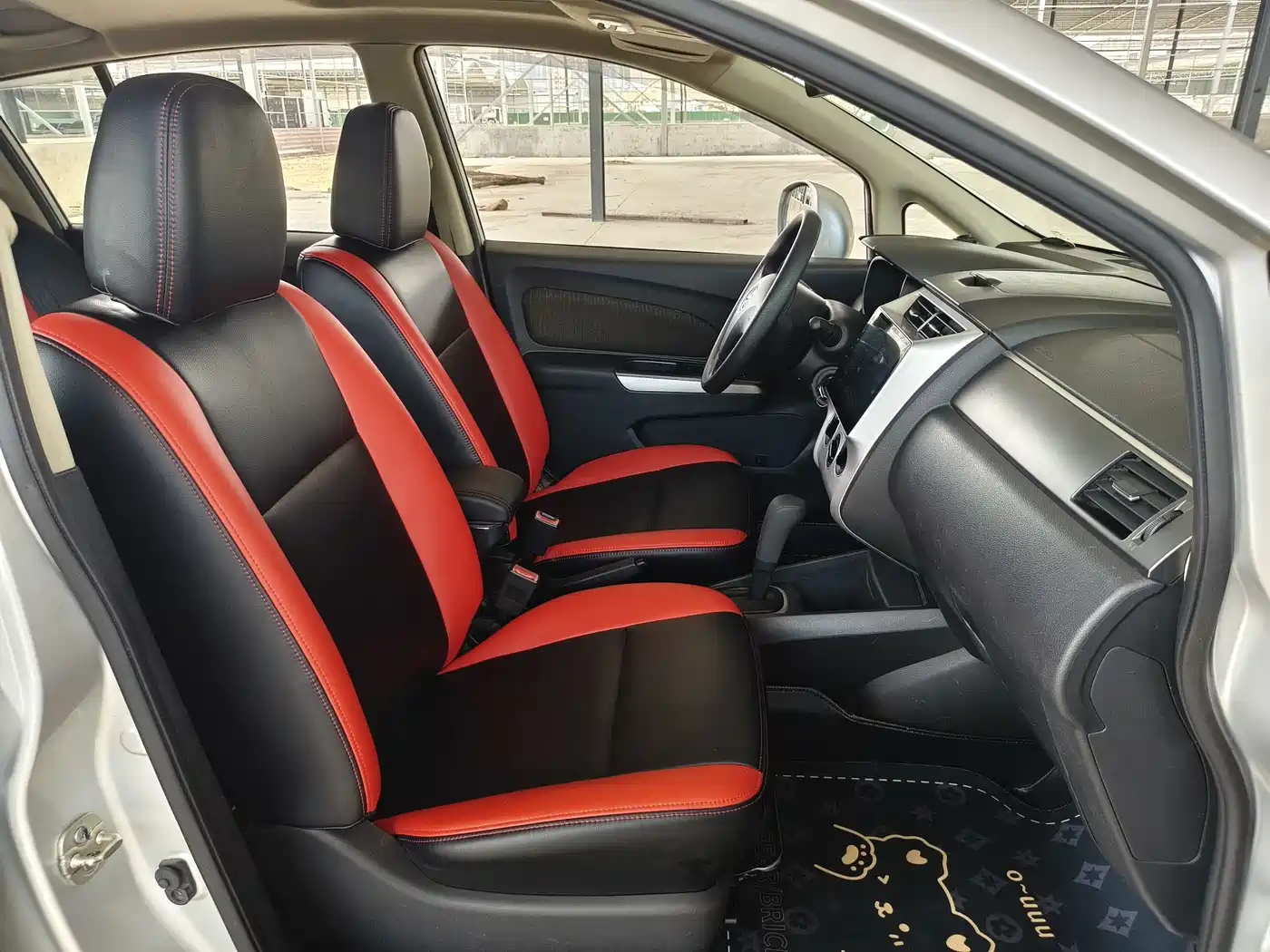 Venucia R50X 2014 2013 1.6L Automatic