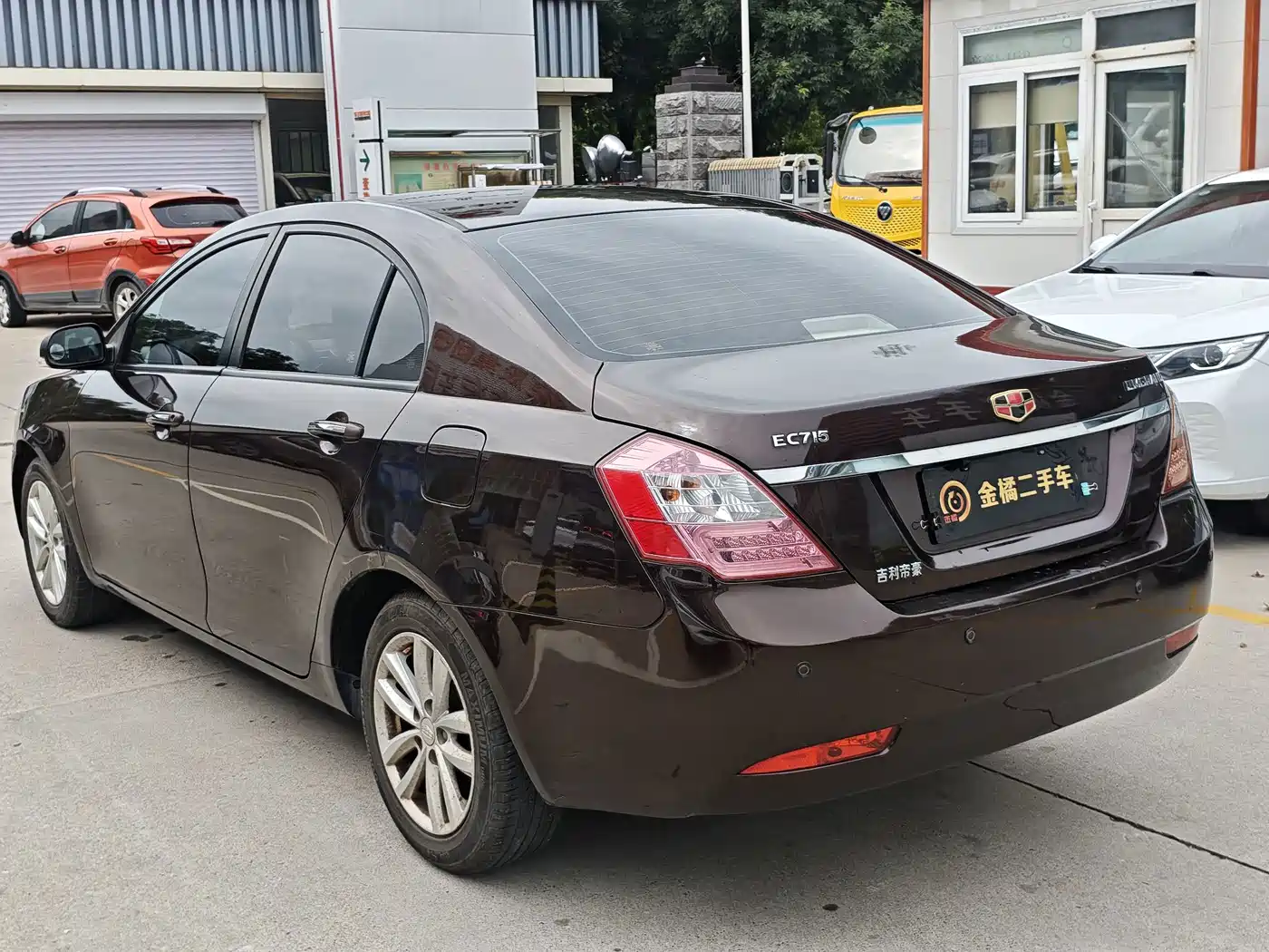 Geely Classic Emgrand 2013 2013 Sedan 1.5L MT Elite
