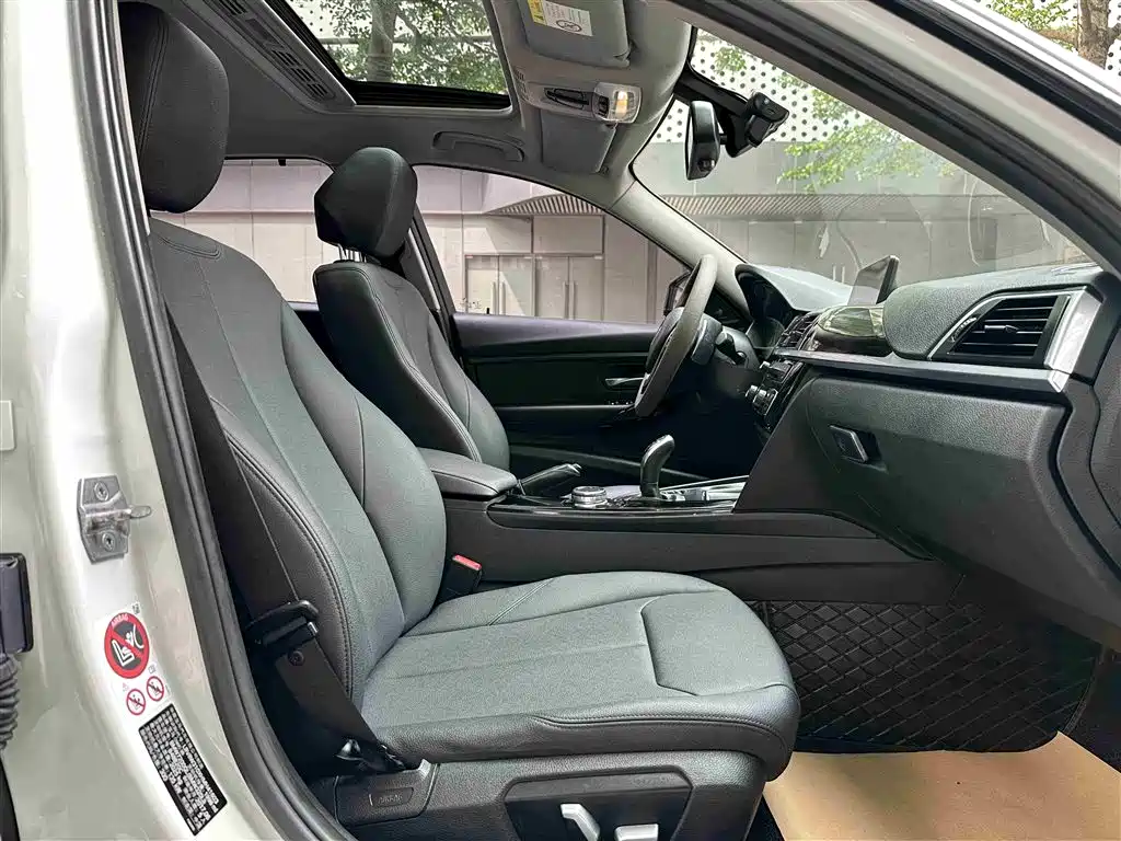 BMW 3 Series 2017 320Li M Sport фото 19