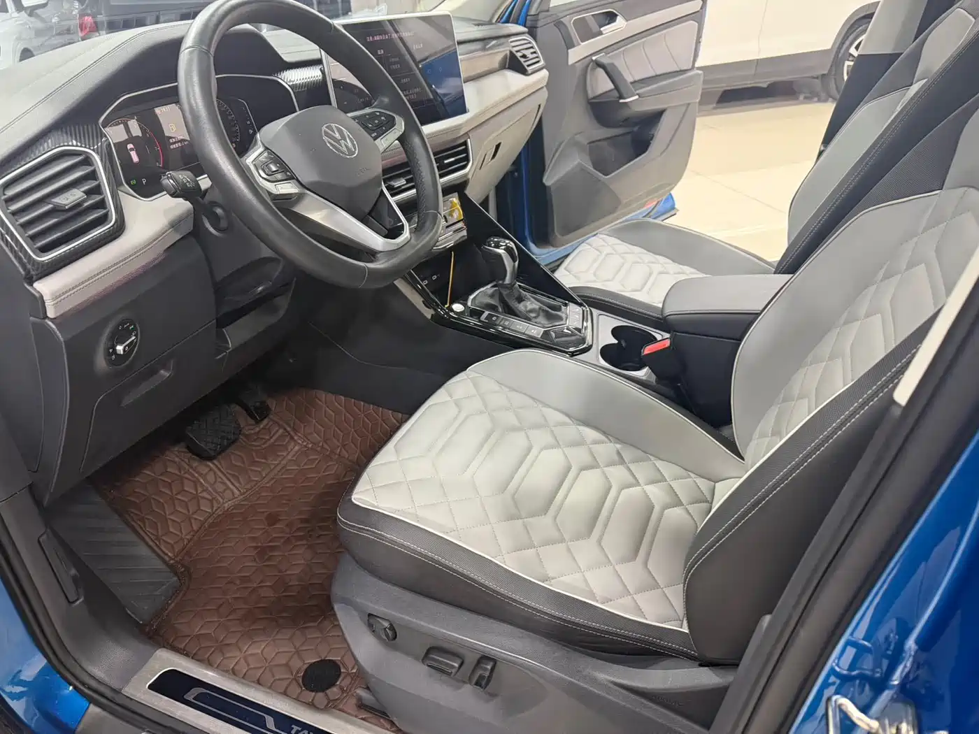 Volkswagen Tayron 2023 280TSI 2WD Luxury Plus Advanced Edition фото 7