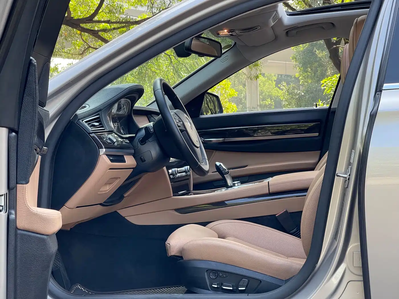 BMW 7 Series 2009 740Li Premium фото 22