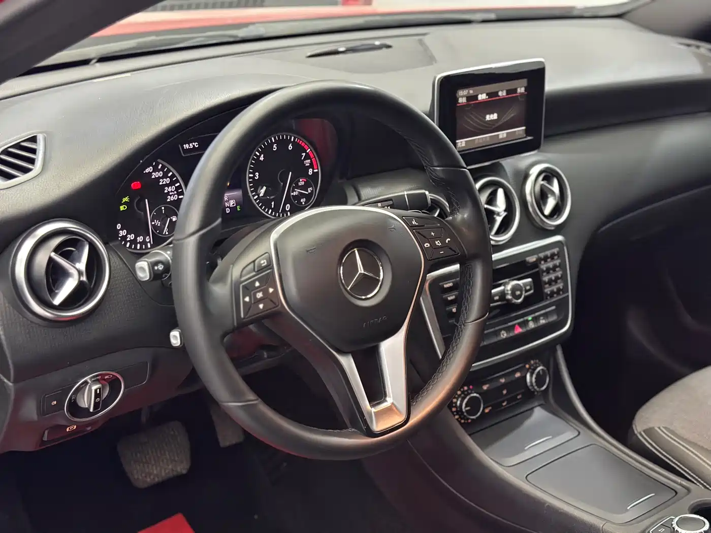 Mercedes-Benz A-Class (Import) 2016 A 180 фото 6