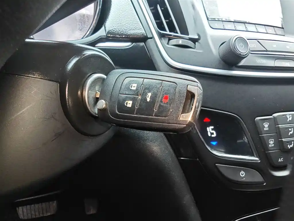 Buick Regal 2015 1.6T Leading Tech Edition фото 9