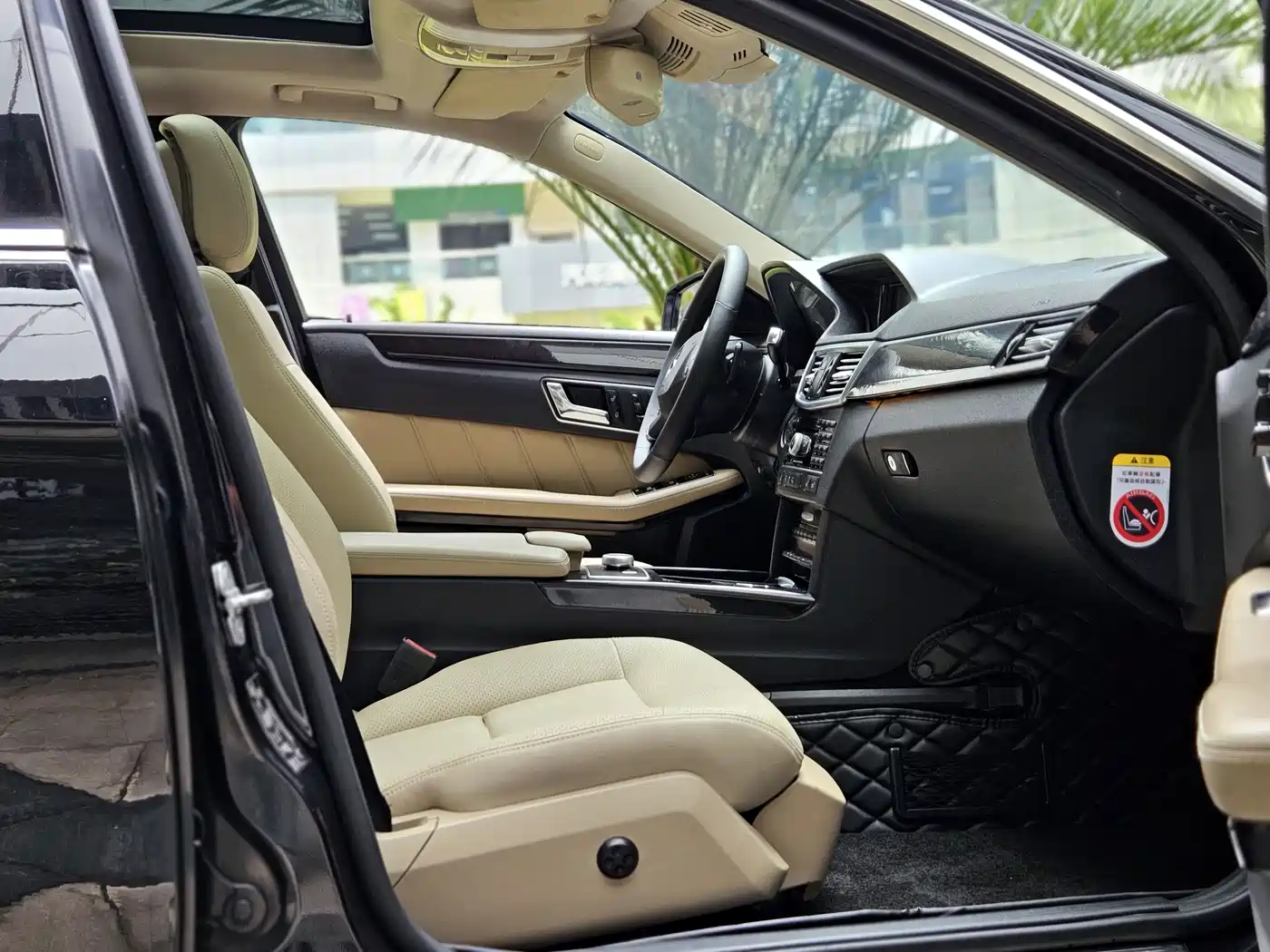 Mercedes-Benz E-Class 2011 E 300 L Fashion Premium фото 8