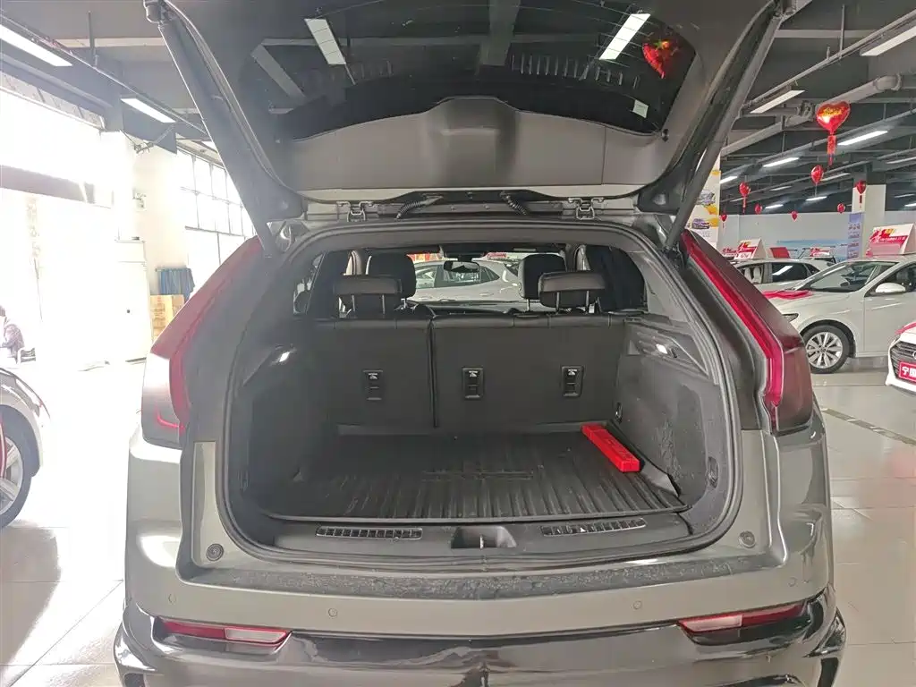Cadillac XT4 2018 28T FWD Leading Edition фото 19