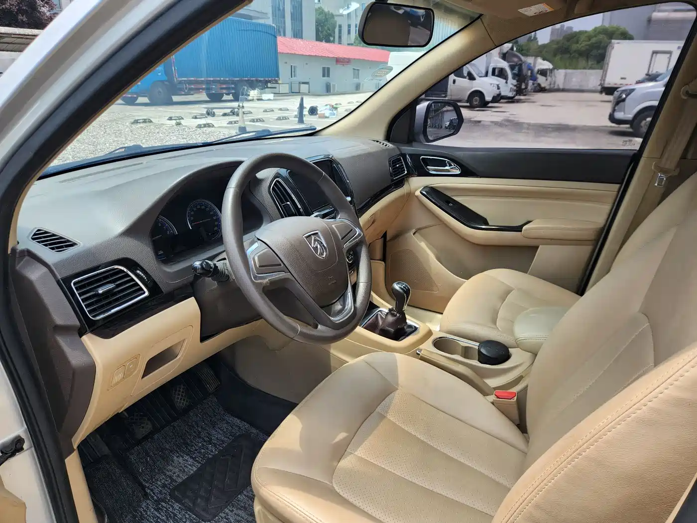 Baojun 730 2015 2016 1.5L Manual Luxury 7-seater