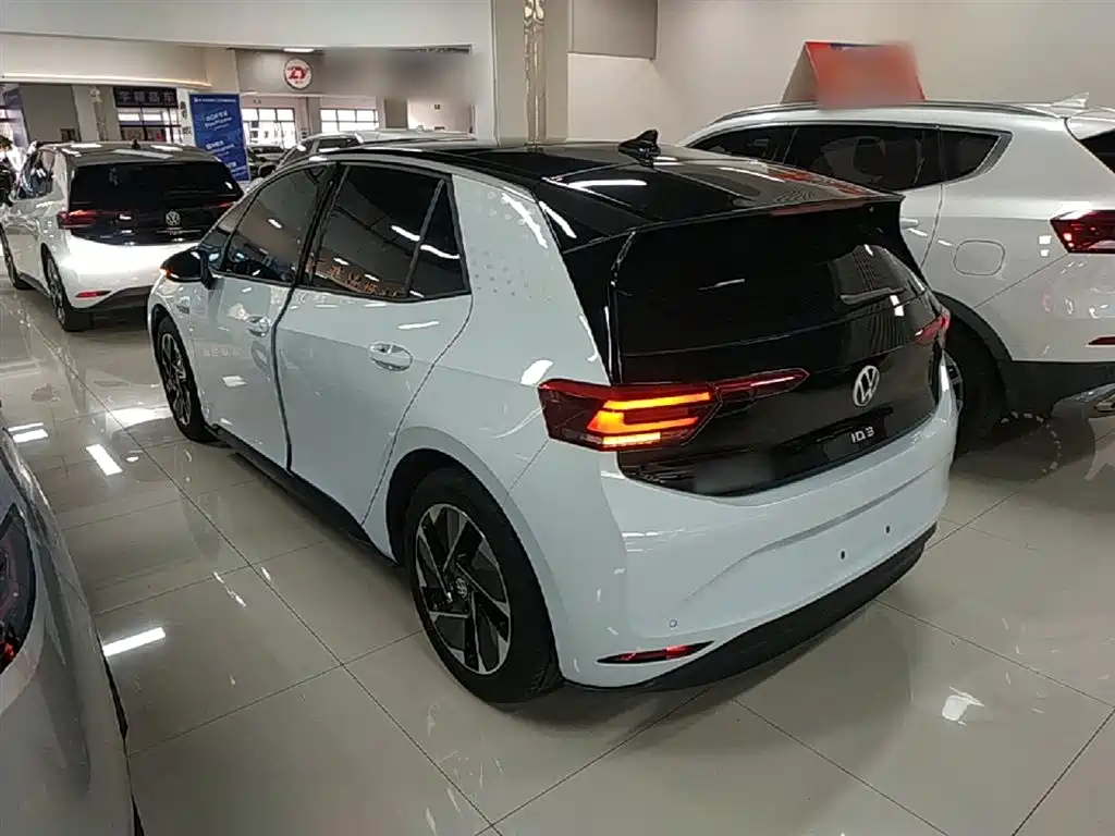 Volkswagen ID.3 2023 Upgraded Pure Intelligence Edition фото 5