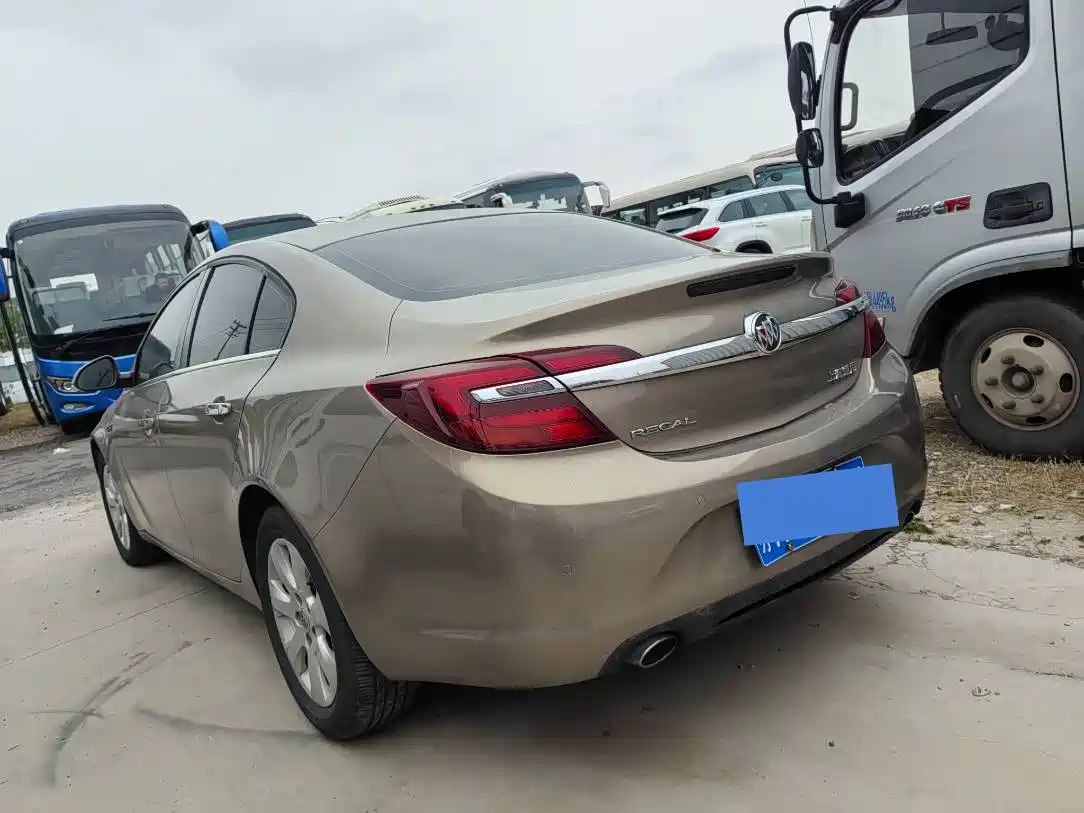 Buick Regal 2015 2.0L Elite Fashion Model фото 6