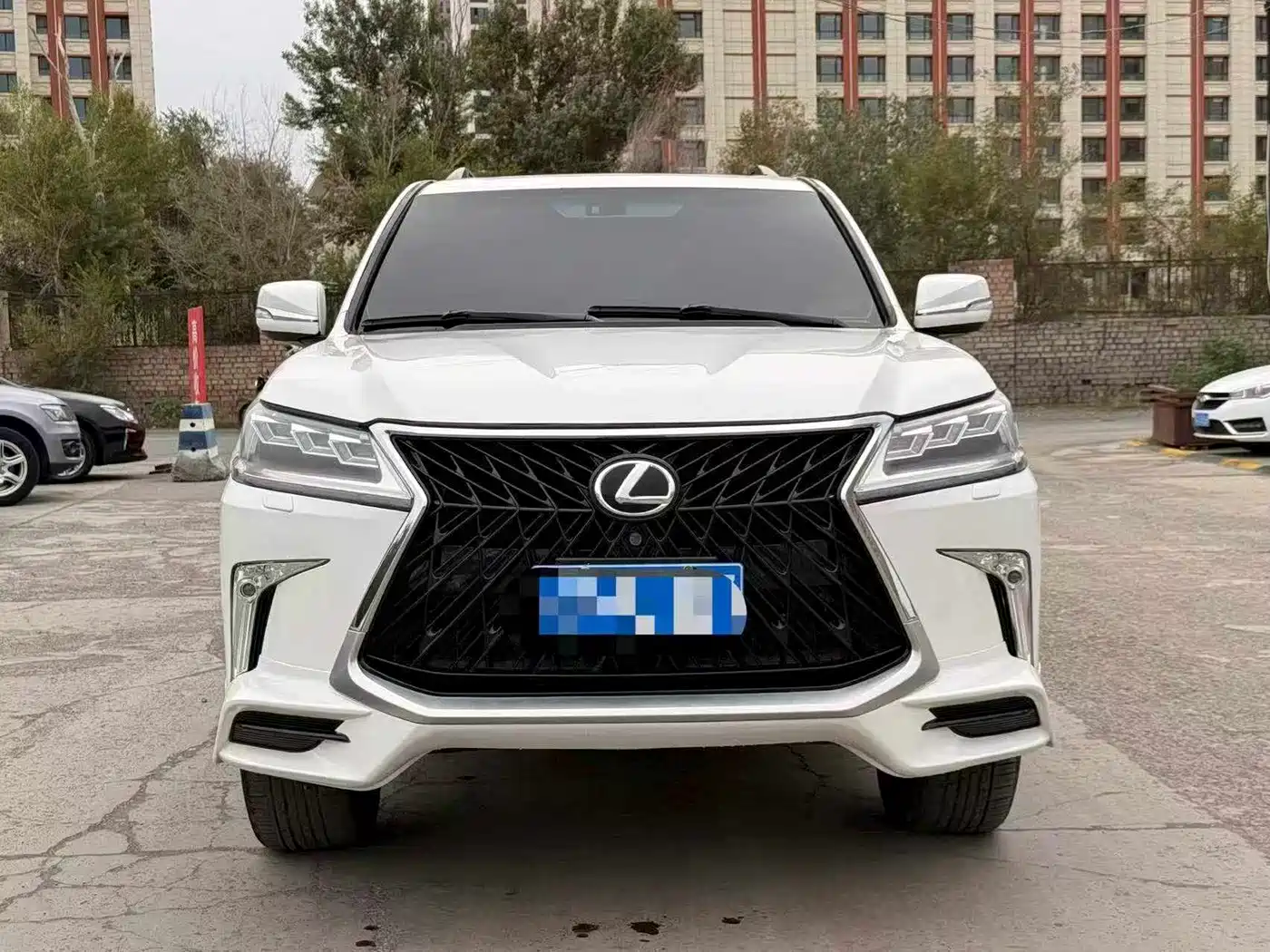 Lexus LX 2011 2009 570