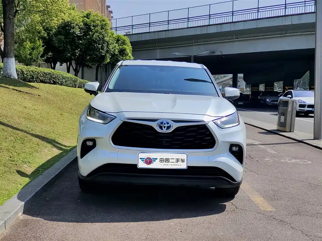 Toyota Highlander 2023 2.5L Smart Hybrid Dual Engine AWD Elite 7-Seater фото 2