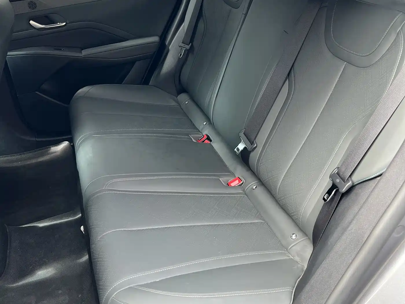 BYD Qin PLUS 2025 DM-i Smart Drive 55KM Leader фото 8