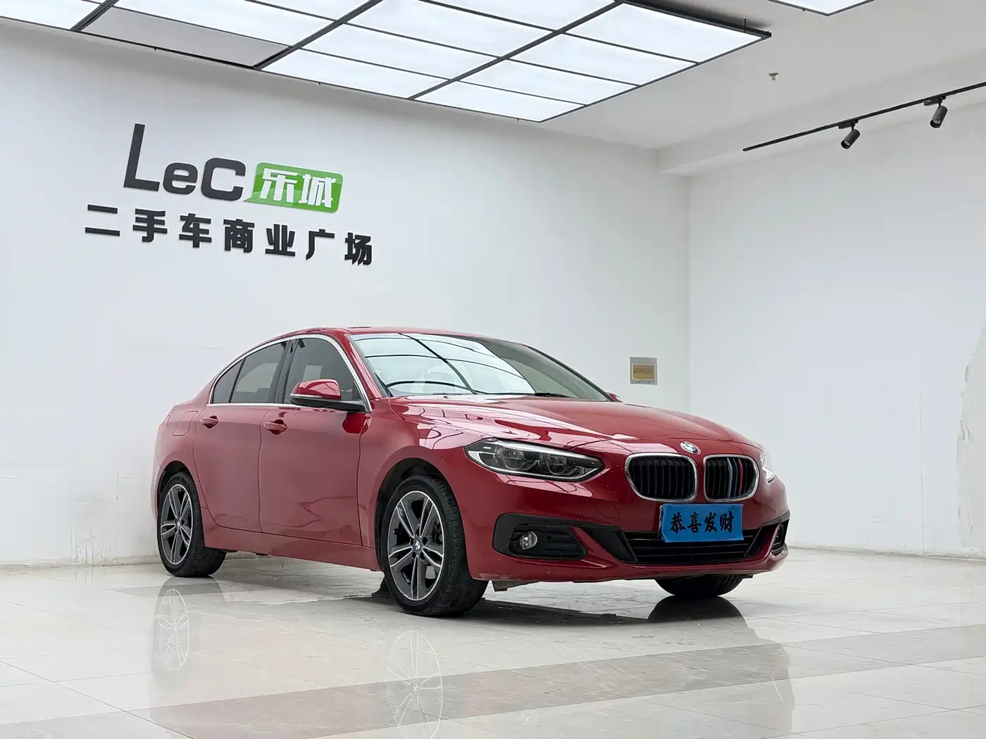 BMW 1 Series 2019 118i Fashion Edition фото 2