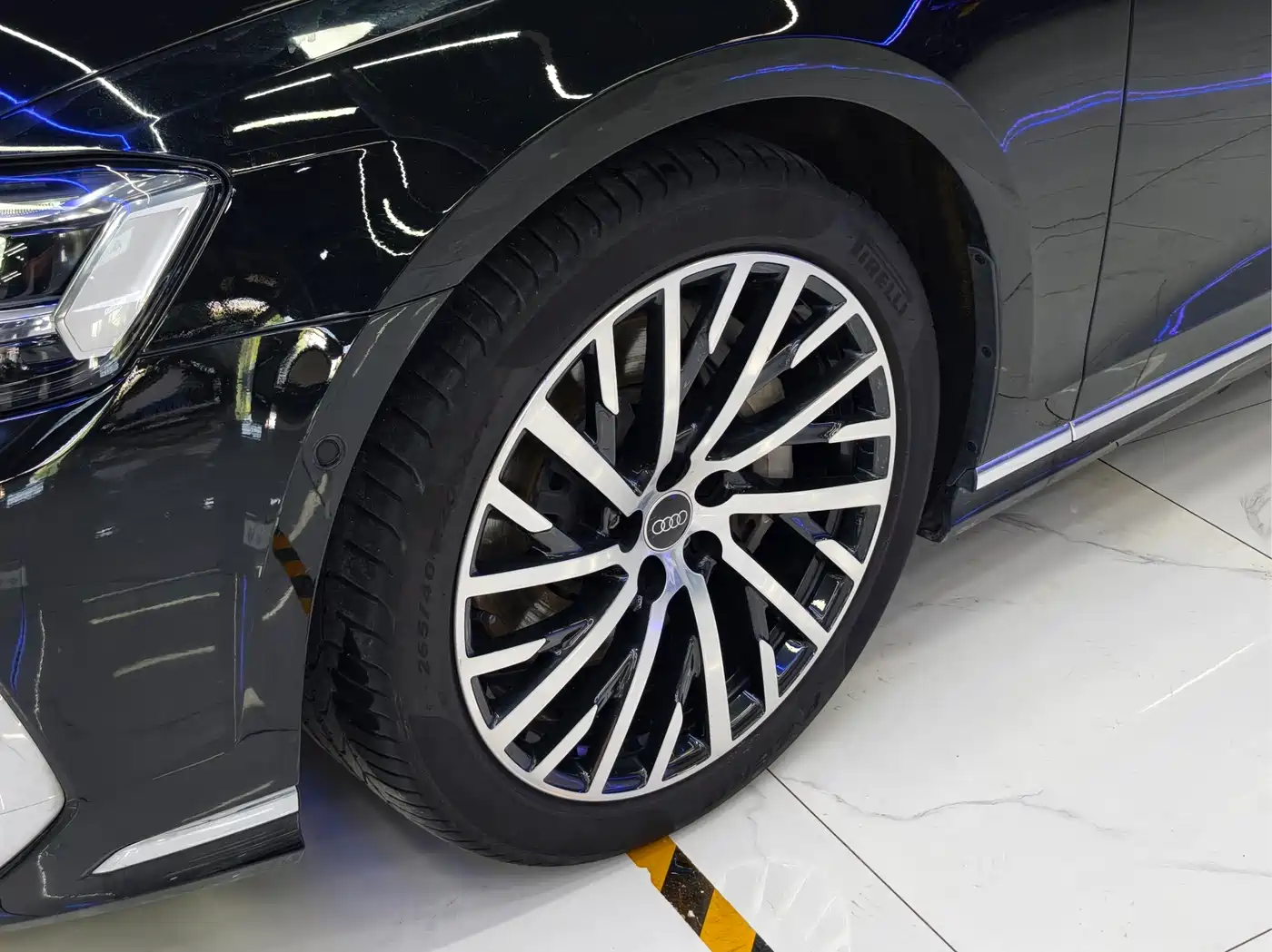 Audi A8 2023 A8L 55 TFSI quattro Flagship фото 9