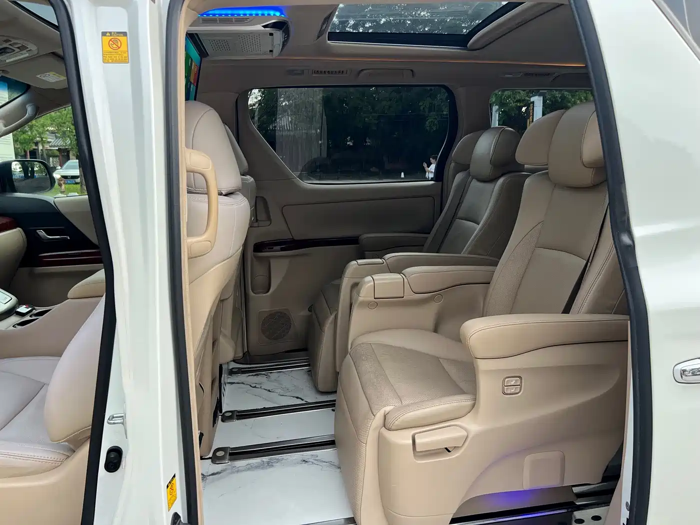 Toyota Alphard 2011 2011 3.5L Luxury Edition