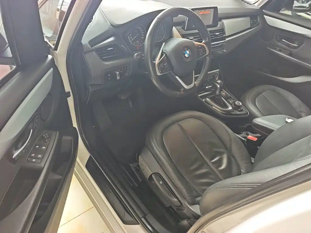 BMW 2 Series Gran Tourer 2018 2015 218i Leading