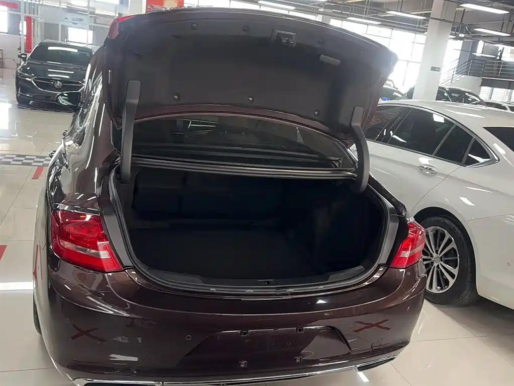 Buick LaCrosse 2018 Model 28T Luxury Edition фото 10