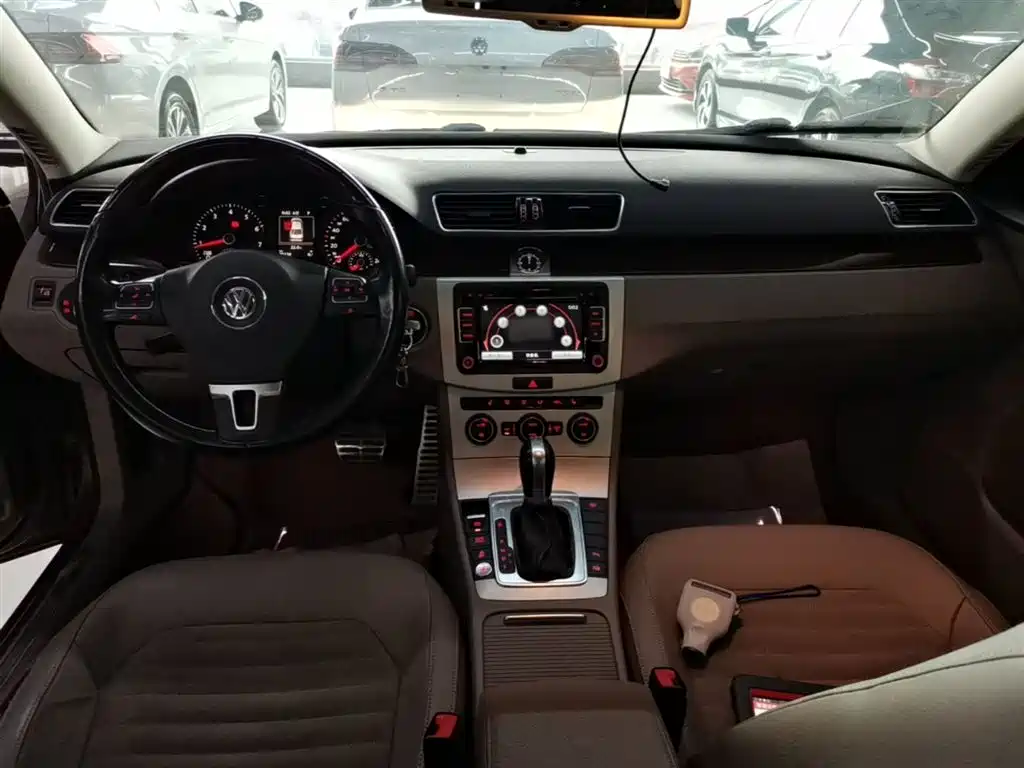 Volkswagen Magotan 2015 2.0TSI Premium фото 10