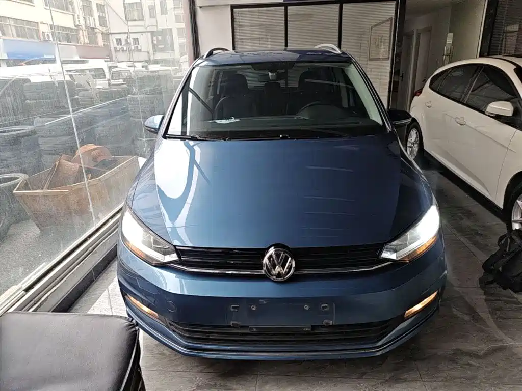 Volkswagen Touran 2016 Touran L 280TSI DSG Comfortline фото 3