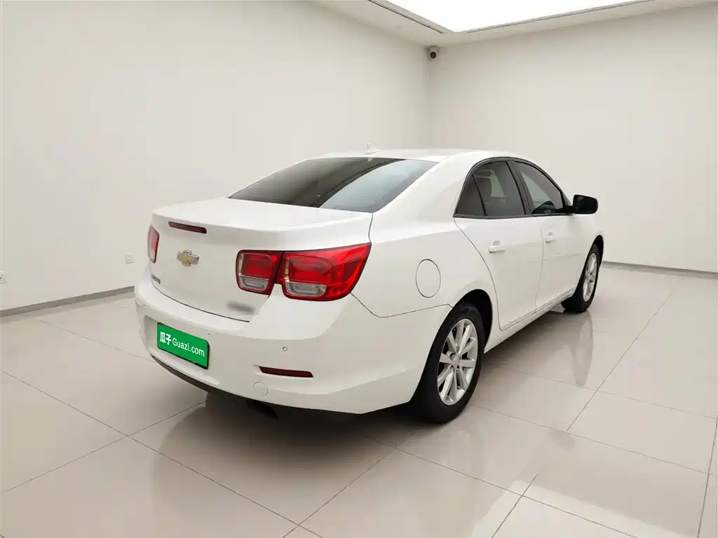 Chevrolet Malibu 2014 2.0L Automatic Luxury фото 7