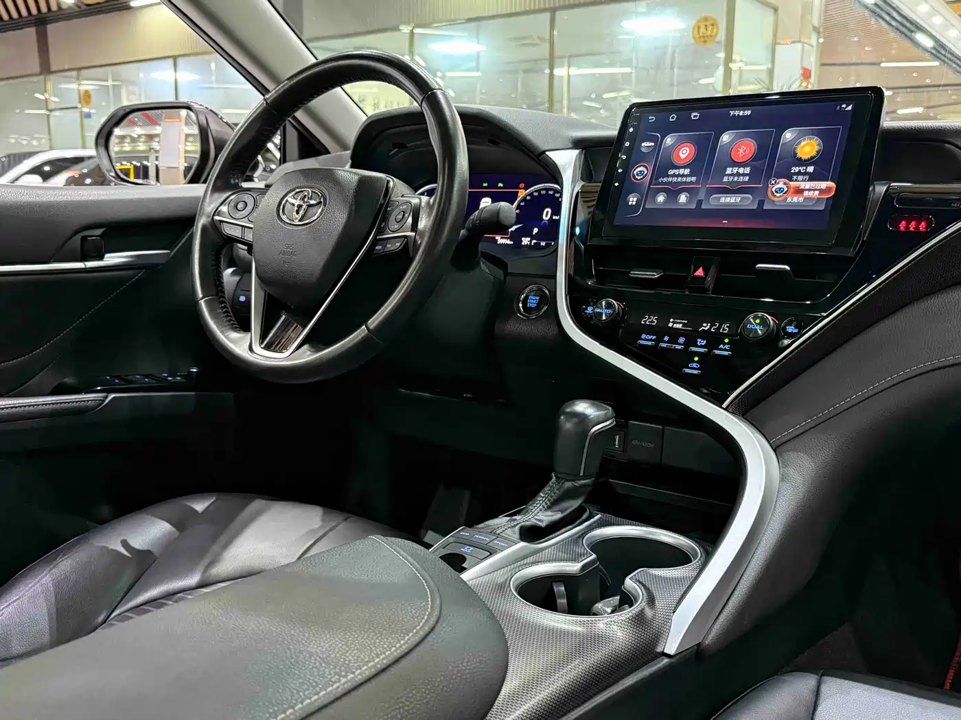 Toyota Camry 2023 2.5S Knight Edition фото 12