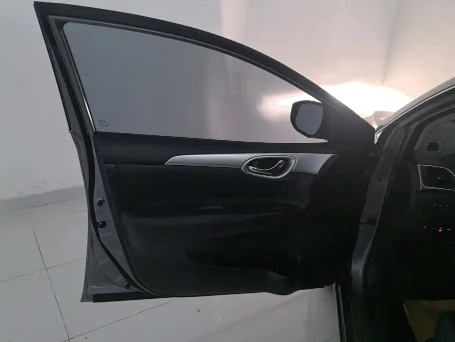 Nissan SYLPHY, миниатюра 7