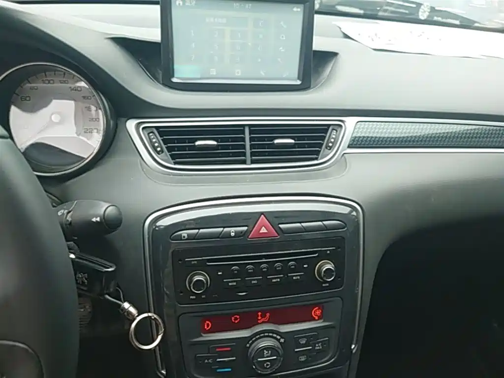 Peugeot 308 2014 Model Joy Edition Classic 1.6L Automatic Trend Style фото 13