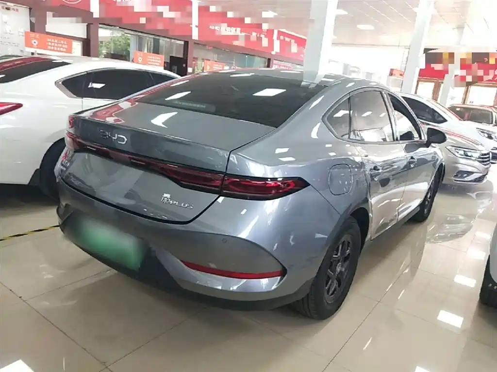 BYD Qin PLUS 2025 DM-i Smart Drive 55KM Leader фото 7