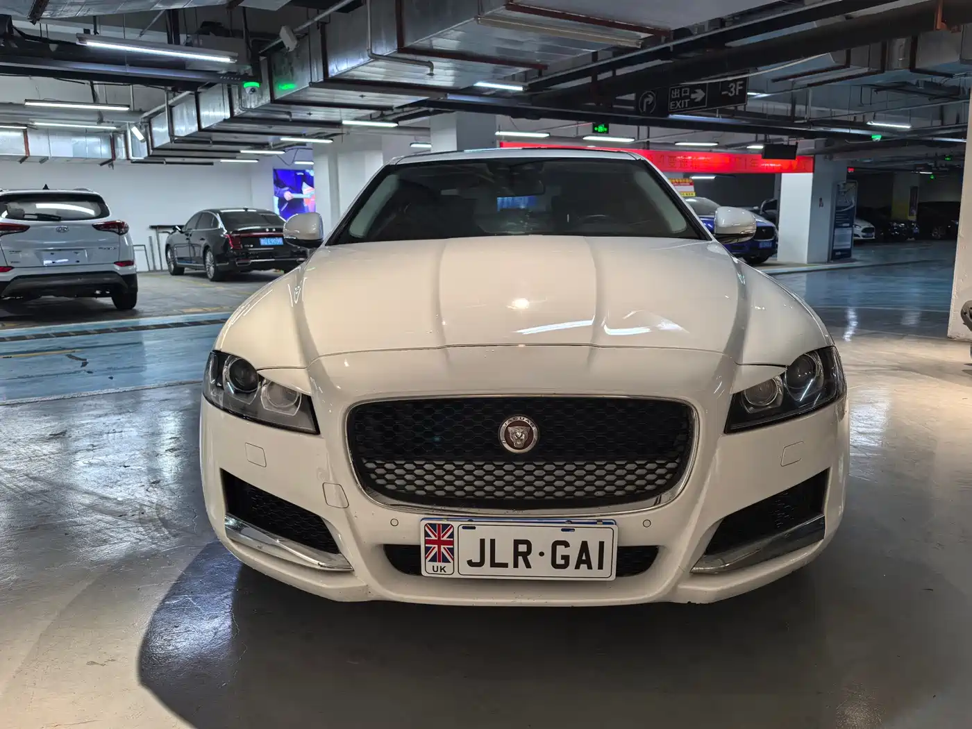 Jaguar XF 2016 2016 XF 2.0T 2WD Elegance Edition