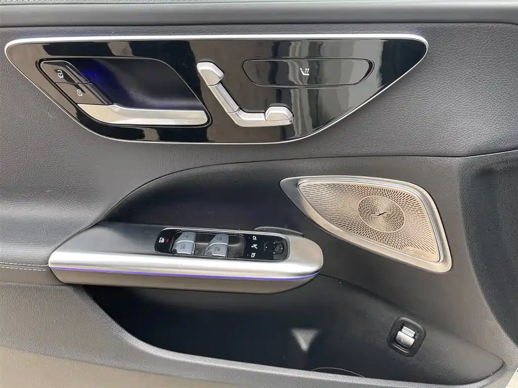 Mercedes-Benz C-Class 2025 C 260 L Night Sport Edition фото 4