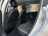 Photo 13 - Peugeot 2008