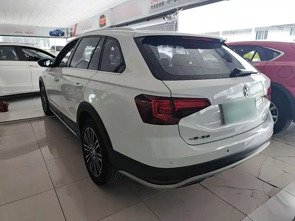 Volkswagen C-TREK 2018 2018 230TSI DSG Comfort
