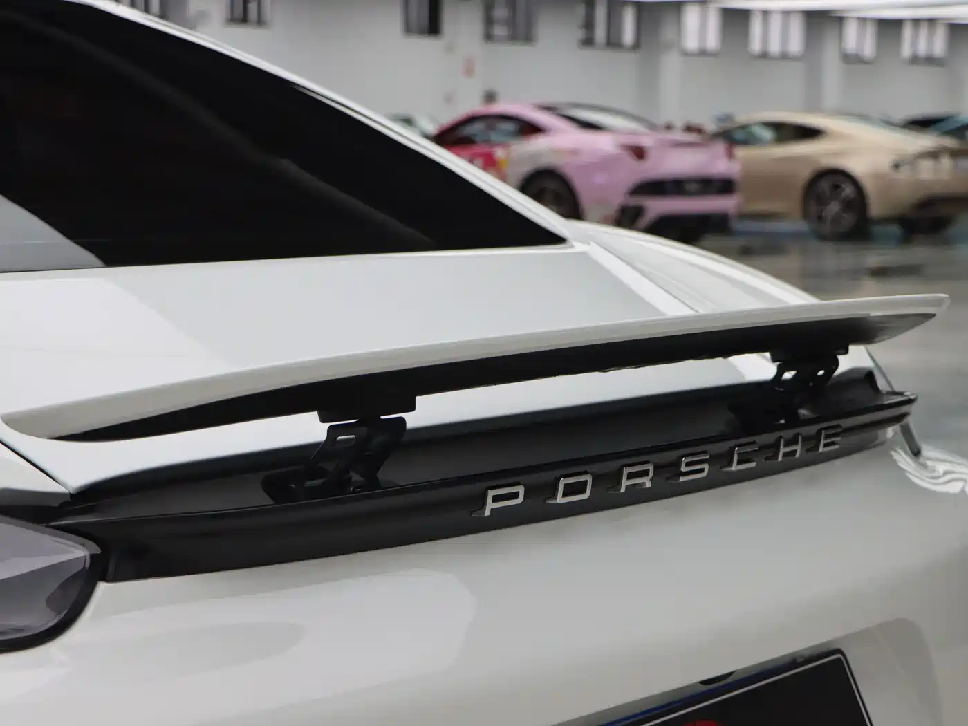 Porsche 718 2018 Cayman 2.0T фото 11