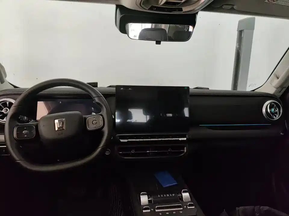 Tank 300 2025 2025 2.0T Challenger