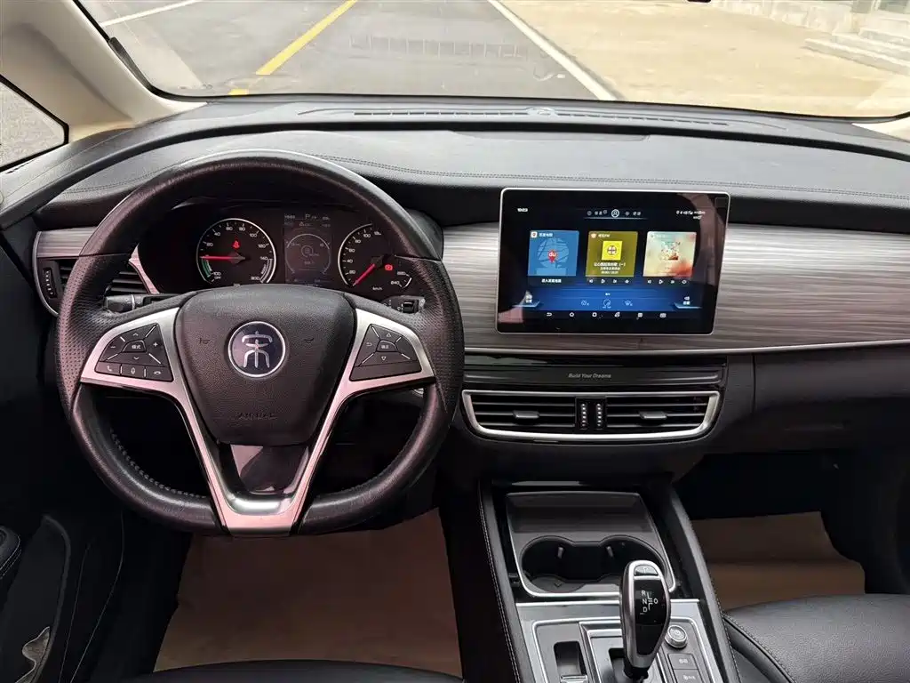 BYD Song MAX New Energy 2019 DM 1.5T Smart Connect Advance 7-seater China V фото 10