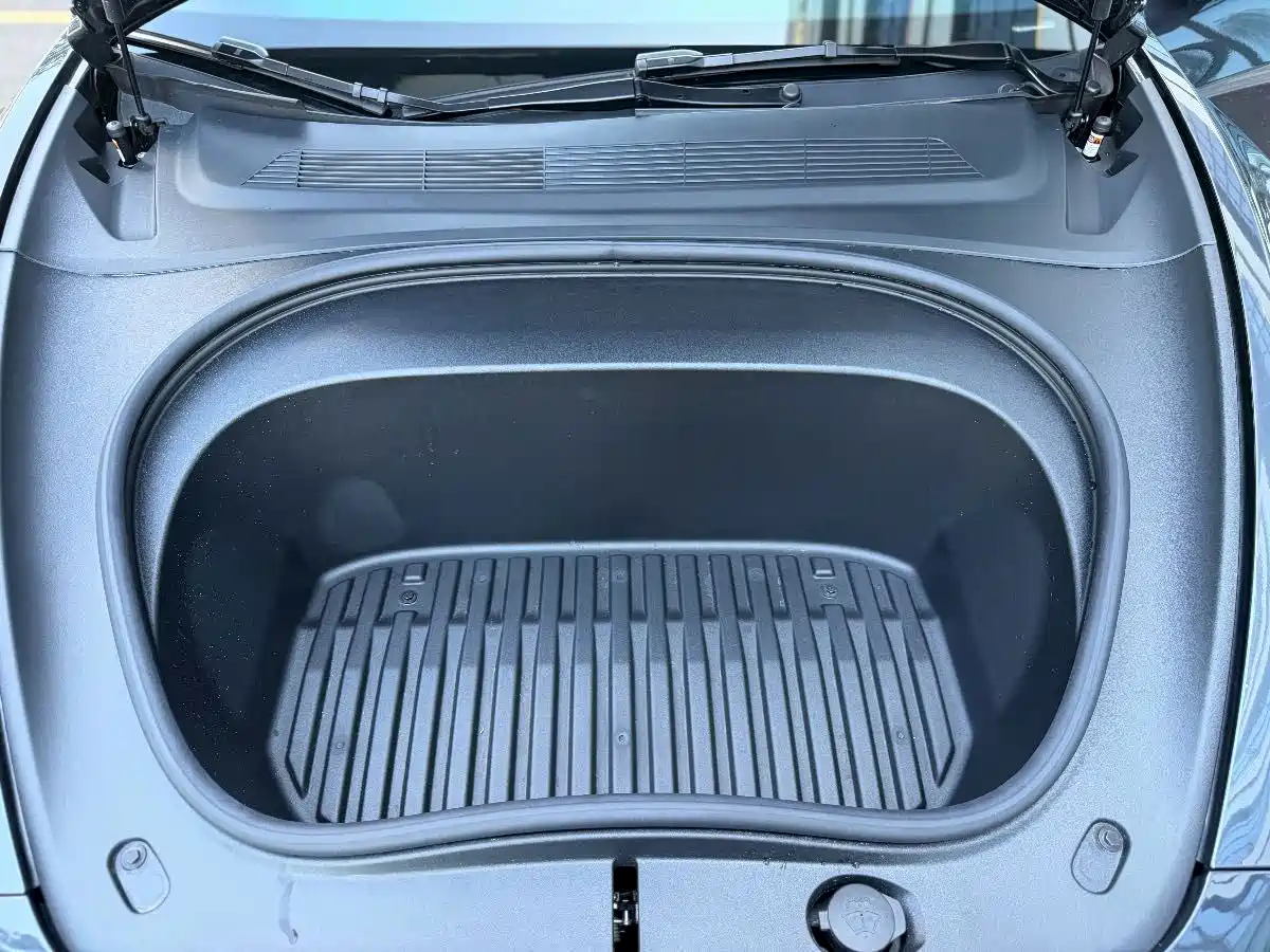 Tesla Model 3 2025 2025 Model Rear-Wheel Drive Edition