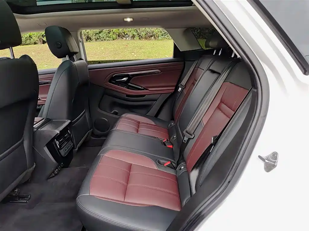 Land Rover Range Rover Evoque 2021 Range Rover Evoque L 249PS R-Dynamic S Performance Edition фото 8