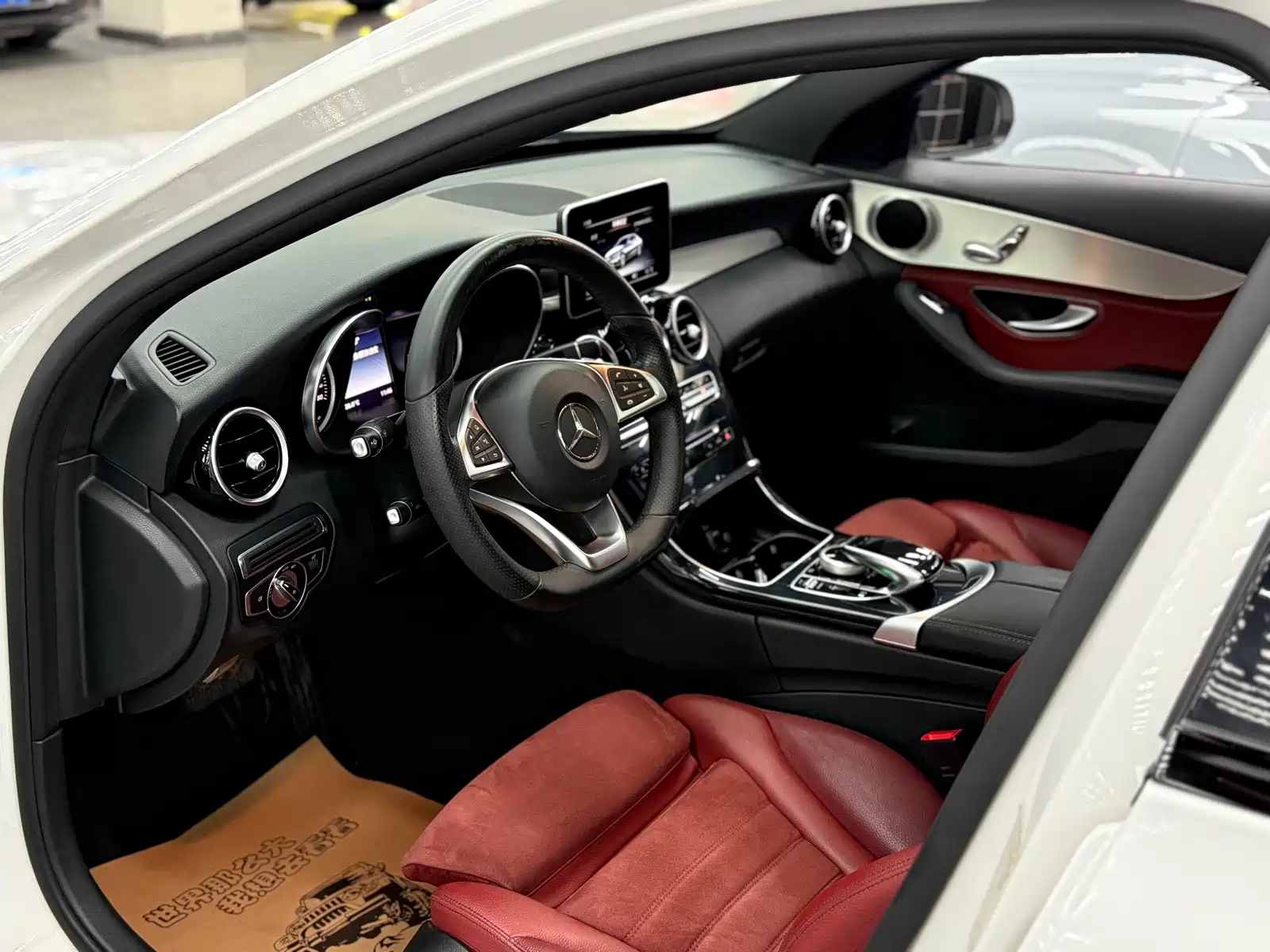 Фото 7 - Mercedes-Benz C-Class