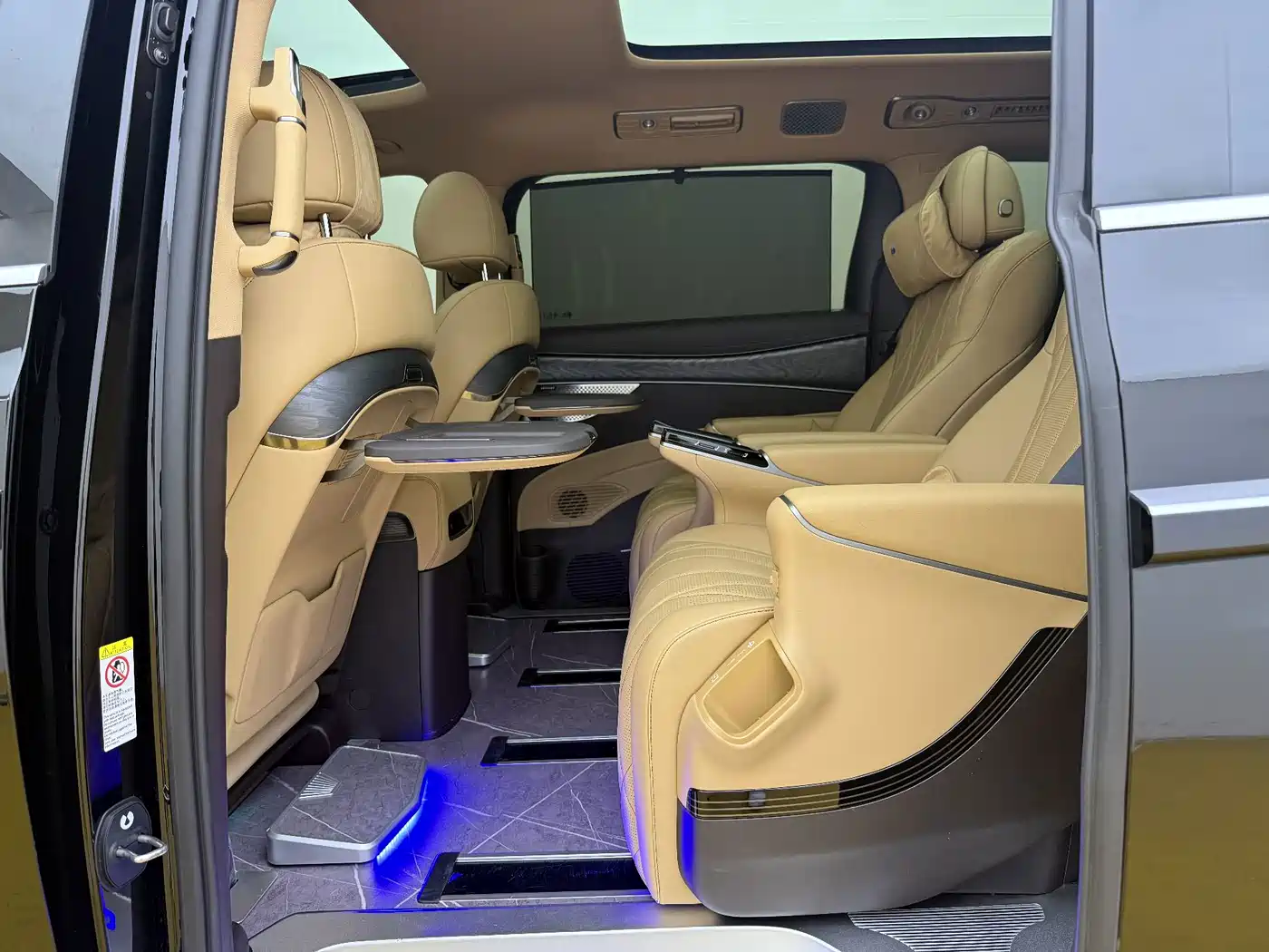 Denza D9 2026 2025 DM-i Smart Driving Edition 1020 AWD Flagship