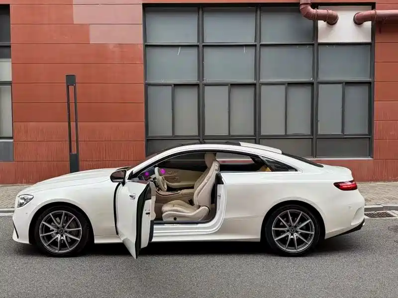 Mercedes-Benz E-Class (Import) 2023 E 260 Coupe фото 2