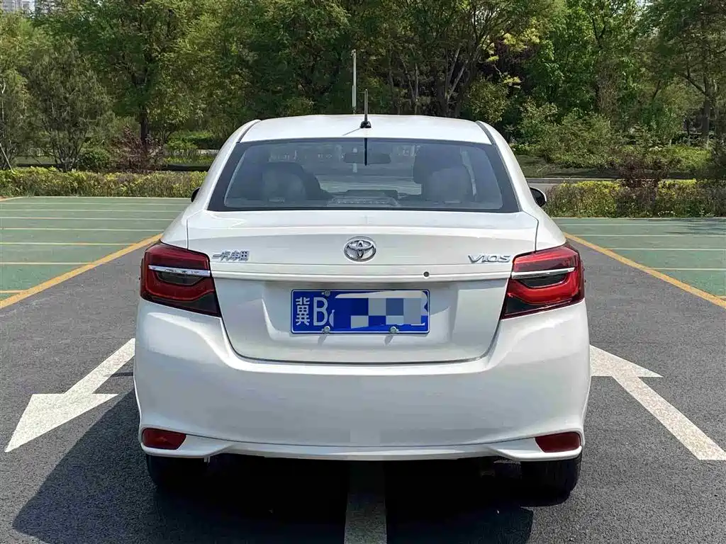 Toyota Vios 2022 1.5L CVT Venture CARE Edition фото 8