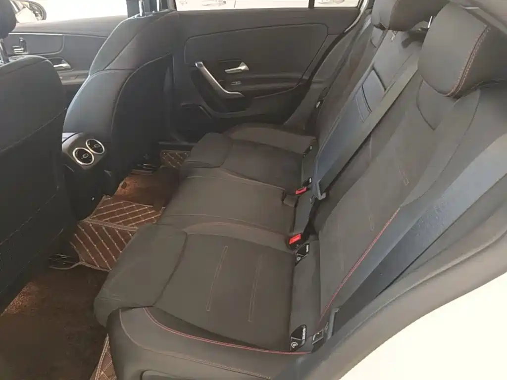 Mercedes-Benz A-Class 2023 A 200 L Fashion фото 17