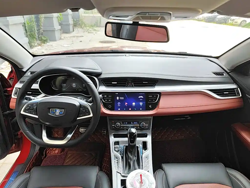 Фото 10 - Geely Vision S1