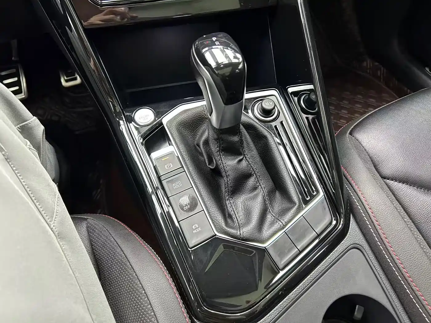 Volkswagen Tayron 2022 280TSI 2WD Luxury Smart Connect Edition фото 14