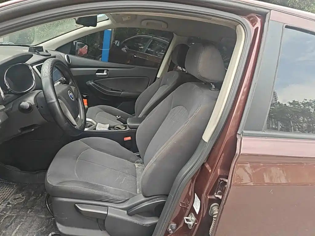 Venucia T70 2016 2015 1.6L Manual Ruixing Edition