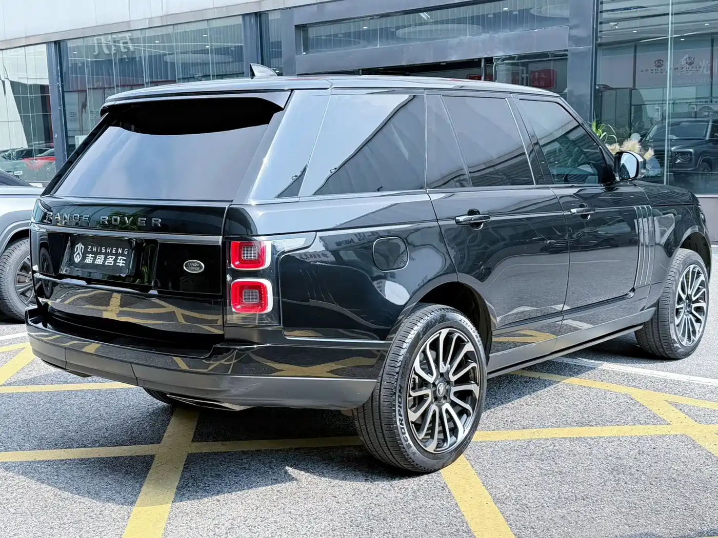 صورة 4 - Land Rover Range Rover