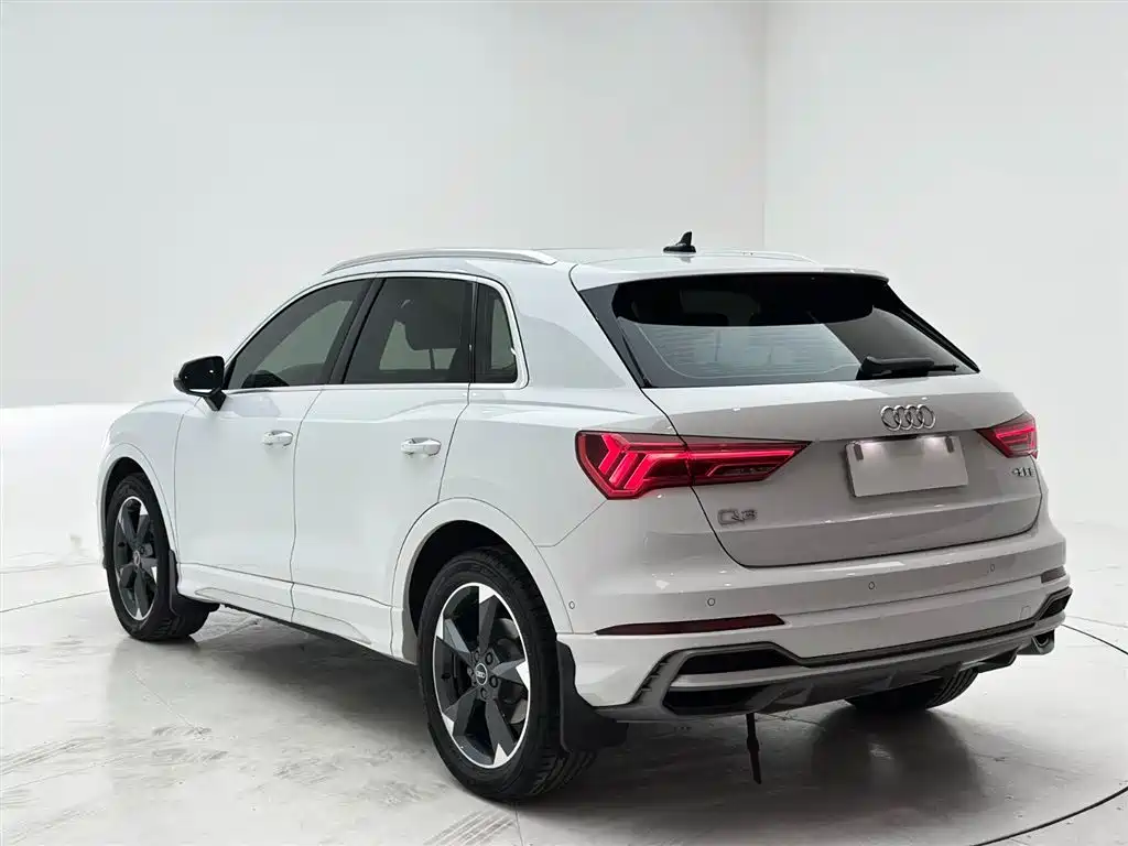 Audi Q3 2022 35 TFSI Fashion Dynamic фото 4