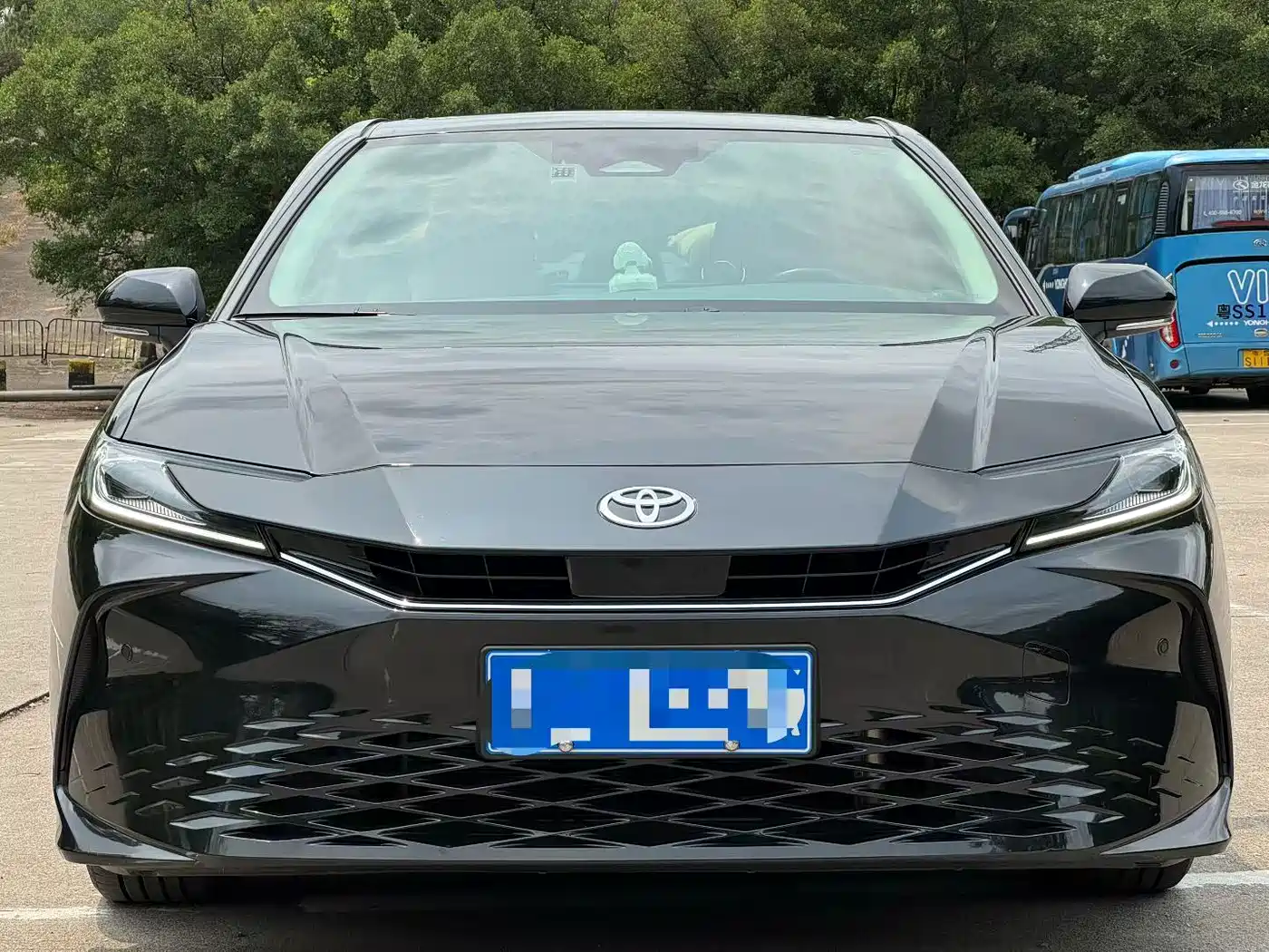Toyota Camry 2024 2.0GVP Luxury Edition фото 2