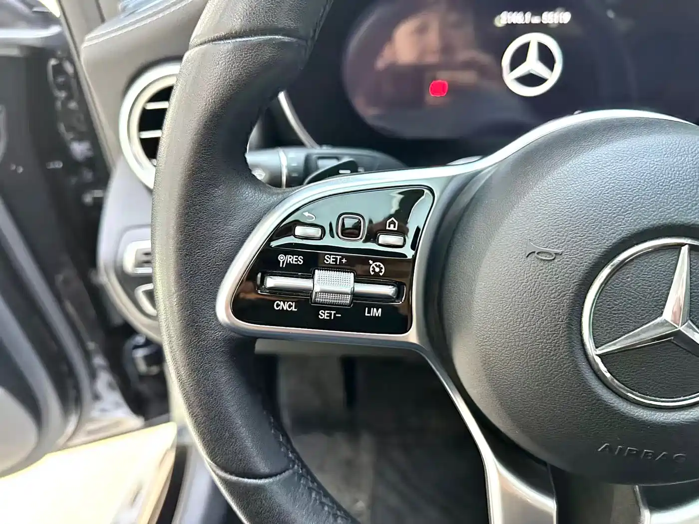 Mercedes-Benz GLC 2020 Facelift GLC 300 L 4MATIC Luxury фото 15