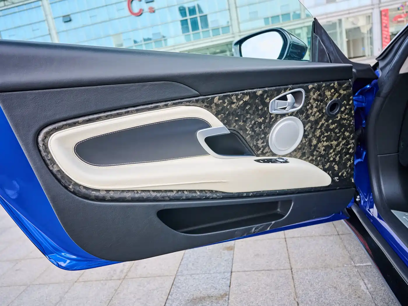 Aston Martin DB11 2021 2019 Model 4.0T V8 Coupe