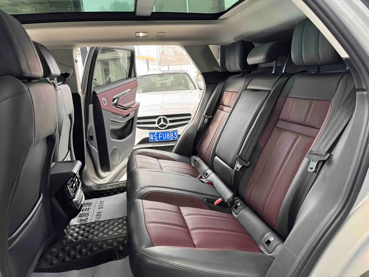 Land Rover Range Rover Evoque 2021 Range Rover Evoque L 249PS R-Dynamic SE Luxury Edition фото 8